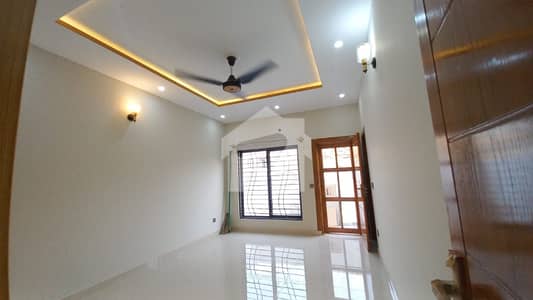 Beautiful Upper Portion For Rent Prime Location