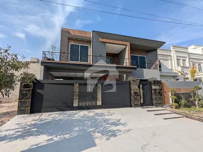01 Kanal Brand New House For Sale Available In Valencia Town Lahore 01 Kanal Brand New House For Sale Available In Valencia Town Lahore
