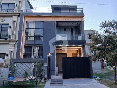 05-Marla Brand New House For Sale Super Prime Location