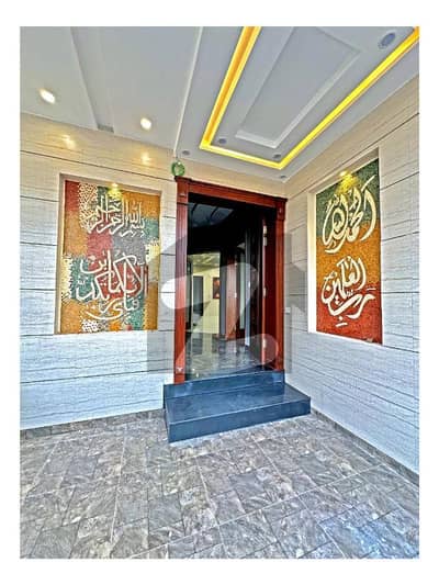 10 MARLA BRAND NEW CORNER DESIGH HOUSE IN LAKE CITY NEAR TO RING ROAD