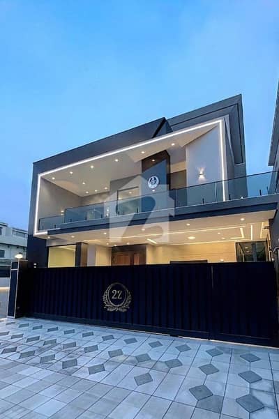 1 Kanal Ideal Family House Next To Football Ground & Central Park On 70ft Road