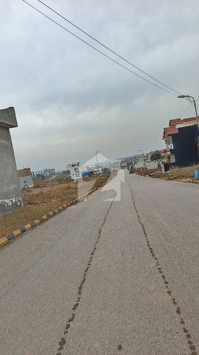 5 Marla Plot For Sale PECHS Society