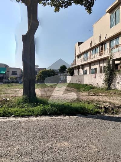VERY GOOD LOCATION ONE KANAL SOLID LAND PLOT AVAIL FOR SALE