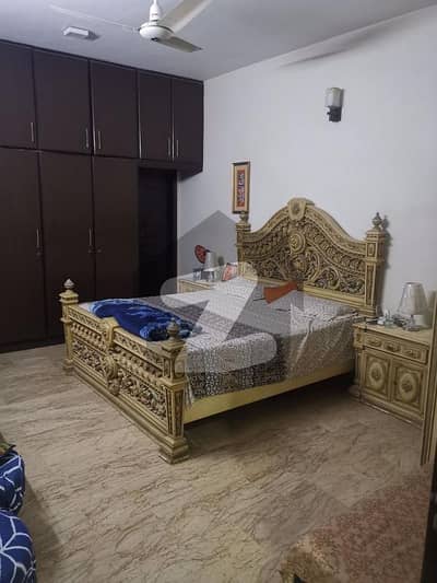 گلشنِ اقبال گلشنِ اقبال ٹاؤن,کراچی میں 5 کمروں کا 10 مرلہ مکان 4.9 کروڑ میں برائے فروخت۔