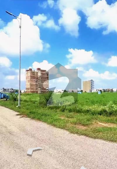 8 MARLA COMMERCIAL CORNER NEAR TO DOLMEN MALL A BLOCK PHASE 6