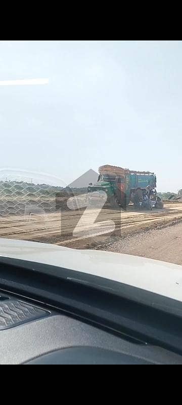 F_15/3 Ideal Location Plot For Sale Clear Land