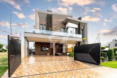 1 KANAL 70ft ROAD BRAND NEW EYE CATCHING ULTRA MODERN BUNGALOW FOR SALE NEAR TO RAYA IN LOW PRICE