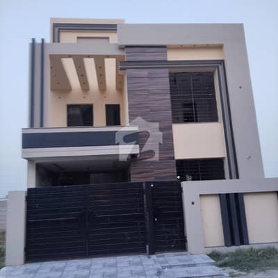 I SELL 5 MARLA SAMI FINNISH HOUSE IN BAHRIA ORCHARD PHASE EASTERN EXT BLOCK. 70% WORK COMPLETE