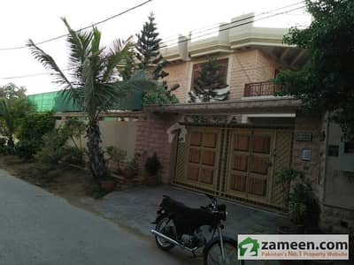 700 yards house for sale