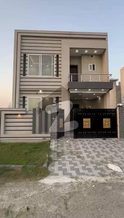 5 Marla Brand New House For Rent In F-Block. Hot Location