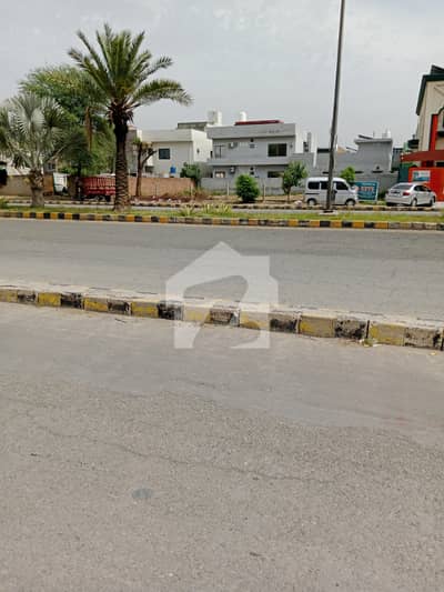 REASONABLE PRICE 5 MARLA PLOT FOR SALE KHAYABAN E AMIN C BLOCK