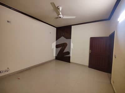 F10/4 Full House 5Bedroom For Rent
