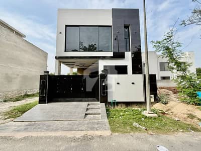 NEAR PARK AND NEAR PETROL PUMP 5-MARLA HOUSE FOR RENT. NEAR PARK AND NEAR PETROL PUMP 5-MARLA HOUSE FOR RENT.