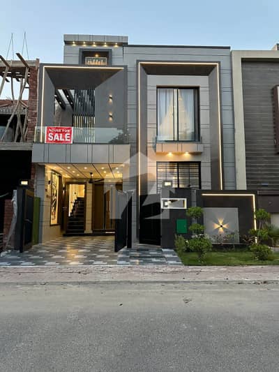5 Marla Brand New Ultra Luxury Modern House For Sale In Jinnah block Bahria Town Lahore 5 Marla Brand New Ultra Luxury Modern House For Sale In Jinnah block Bahria Town Lahore