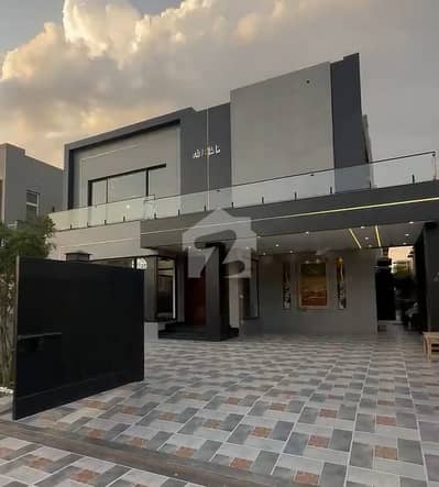 20 MARLA ELEGANT AND FULLY MAINTAINED SUPER HOT LOCATED BUNGALOW IS AVAILABLE IN THE BEST BLOCK OF DHA LAHORE.