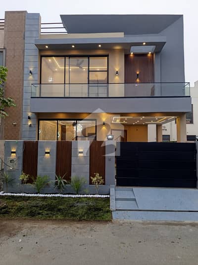 05 MARLA ELEGANT AND FULLY MAINTAINED SUPER HOT LOCATED BUNGALOW IS AVAILABLE IN THE BEST BLOCK OF DHA LAHORE. 05 MARLA ELEGANT AND FULLY MAINTAINED SUPER HOT LOCATED BUNGALOW IS AVAILABLE IN THE BEST BLOCK OF DHA LAHORE.