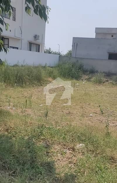 1134 U Prime Location Plot Available In A Secure And Well-Developed Area. Ideal For Investment Or Building Your Dream Home With All Basic Utilities Nearby.