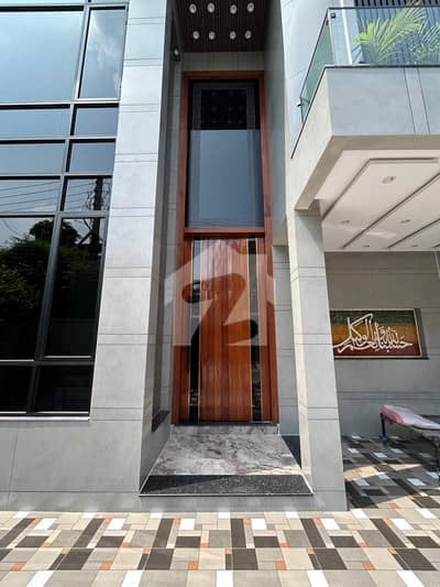 واپڈا ٹاؤن فیز 1 واپڈا ٹاؤن,لاہور میں 6 کمروں کا 1 کنال مکان 6.25 کروڑ میں برائے فروخت۔ واپڈا ٹاؤن فیز 1 واپڈا ٹاؤن,لاہور میں 6 کمروں کا 1 کنال مکان 6.25 کروڑ میں برائے فروخت۔