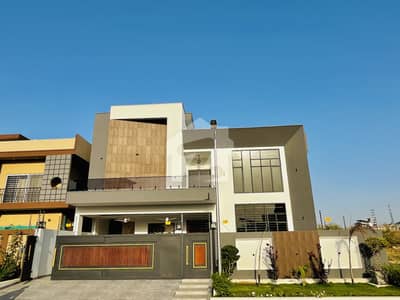 بی ۔ 17 اسلام آباد میں 9 کمروں کا 1 کنال مکان 9.5 کروڑ میں برائے فروخت۔ بی ۔ 17 اسلام آباد میں 9 کمروں کا 1 کنال مکان 9.5 کروڑ میں برائے فروخت۔