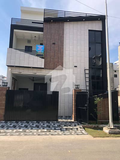 5 Marla Brand New Lavish House For Sale In Park View City Lahore | For Discounted Price And Original Pictures Download The App "Signature Lands". 5 Marla Brand New Lavish House For Sale In Park View City Lahore | For Discounted Price And Original Pictures Download The App "Signature Lands".