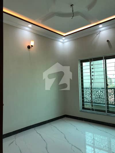 5 Marla Brand New Modern Design Lavish House For Sale In Park View City Lahore | For Discounted Price And Original Pictures Download The App "Signature Lands". 5 Marla Brand New Modern Design Lavish House For Sale In Park View City Lahore | For Discounted Price And Original Pictures Download The App "Signature Lands".