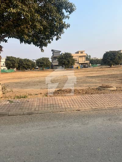 بحریہ ٹاؤن فیز 8 ۔ بلاک ای بحریہ ٹاؤن فیز 8,بحریہ ٹاؤن راولپنڈی,راولپنڈی میں 10 مرلہ رہائشی پلاٹ 95.0 لاکھ میں برائے فروخت۔ بحریہ ٹاؤن فیز 8 ۔ بلاک ای بحریہ ٹاؤن فیز 8,بحریہ ٹاؤن راولپنڈی,راولپنڈی میں 10 مرلہ رہائشی پلاٹ 95.0 لاکھ میں برائے فروخت۔