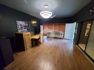 Chance Deal Available Attractive Price 1000 Yards Bungalow For Sale Compact House Huge Garden Parking