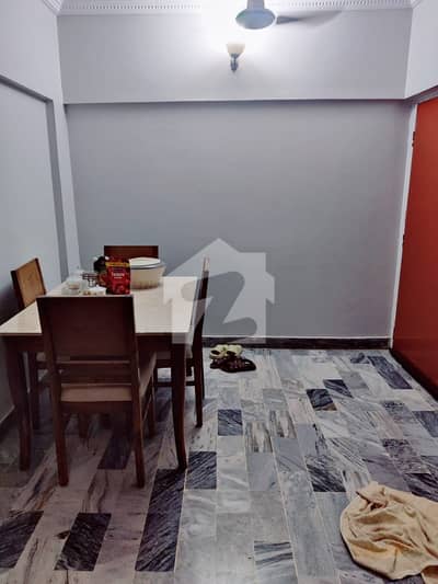 FLAT AVAILABLE IN HAROON ROYAL CITY BLOCK 17 GULISTAN E JOHAR 3 BED DD LEASE FILE 1350 SQF WEST OPEN PARK FACING VIP LOCATION DAILY WATER MASJID PARK AVAILABLE IN PROJECT