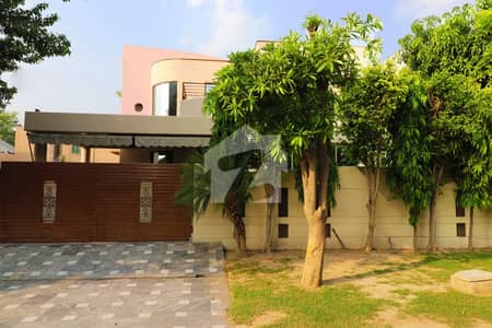 One Kanal Slightly Used Modern Design Owner Build Bungalow For Sale At Prime Location Of DHA Lahore Near To Park Masjid & Commercial Market