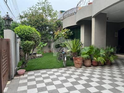 One Kanal Used Modern Design Owner Build Well Maintained Bungalow For Sale At Prime Location Of DHA Lahore Near To Park Masjid & Commercial Market. One Kanal Used Modern Design Owner Build Well Maintained Bungalow For Sale At Prime Location Of DHA Lahore Near To Park Masjid & Commercial Market.