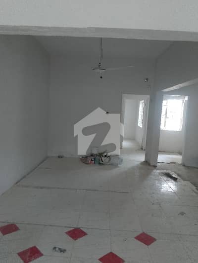 1000 Square Feet Office In Stunning Gulshan-e-Iqbal - Block 5 Is Available For rent