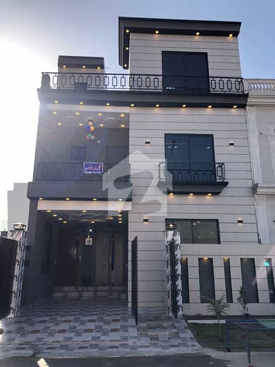 5 Marla Modern Design Lavish House For Sale In Park View City Lahore For Discounted Price And Original Pictures Download The App Signature Lands