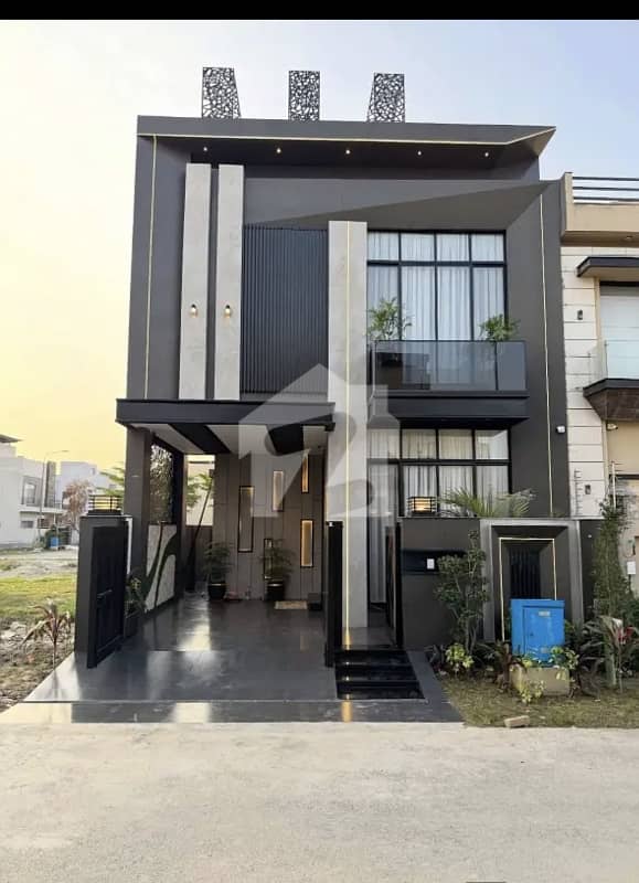 luxury beautiful 5 Marla full house luxury beautiful 5 Marla full house