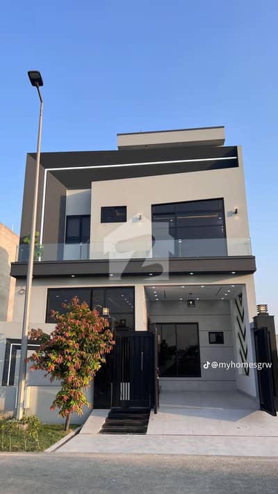 5 MARLA LUXURY HOUSE FOR Rent IN DHA 9 Town IN A block