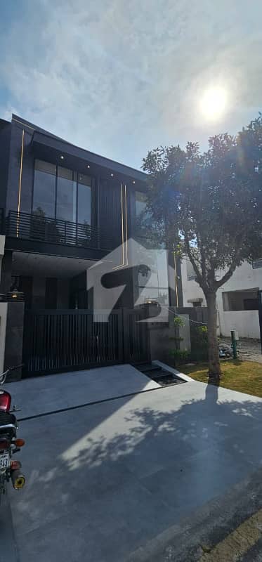 Brand New 5 Marla House for Sale in DHA 9 Town Brand New 5 Marla House for Sale in DHA 9 Town