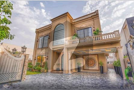 1 KANAL VICTORIAN BUNGALOW FOR SALE IN DHA PHASE 7 NEAR TO RAYA.