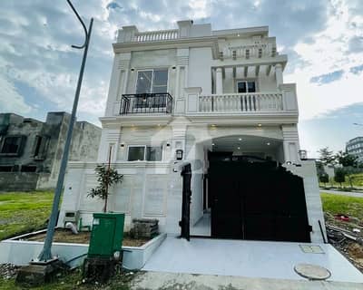 5 Marla House For sale Available In B-17
