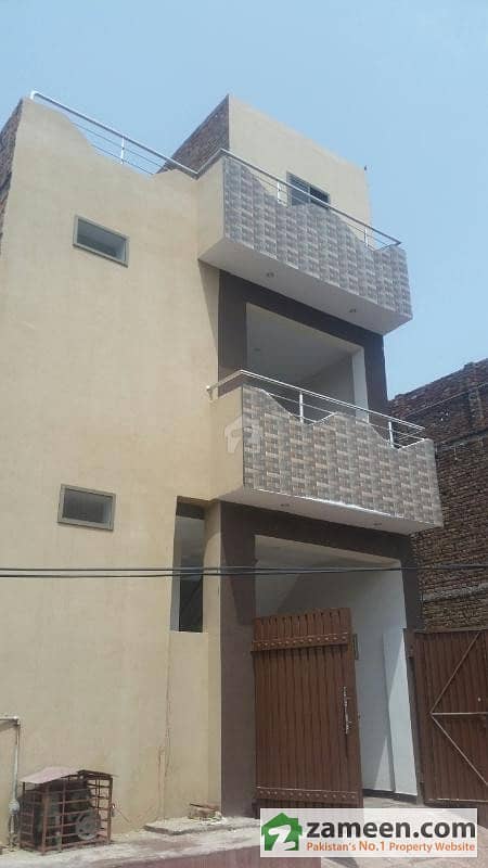 4 Marla House For Sale In Chatta Town Opposite Shareef Garden At Kanchi Moor.