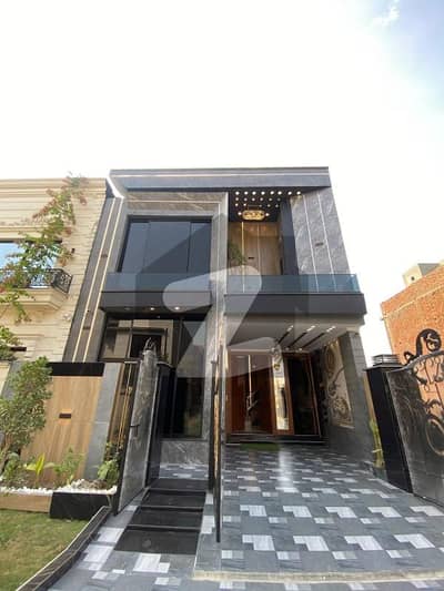 **5 Marla Corner Luxury House For Sale In Park View City, Lahore. **