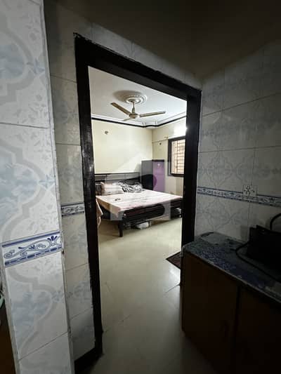 2 SIDE CORNER DOUBLE BALCONY 3 BED DD FRONT FACING FLAT AVAILABLE FOR SALE AT PARSI COLONY KARACHI