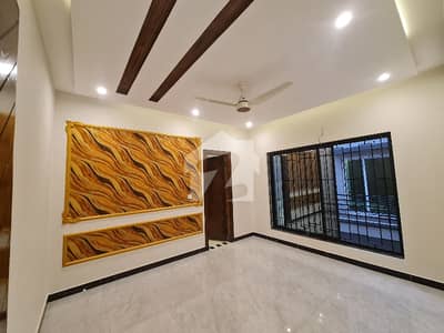 10 Marla Brand New House Far Sale Bahria Town Rawalpindi Phase 8 Sector C