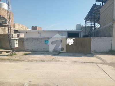 ایک کنال انڈسٹریل پلاٹ بمہ بلڈنگ و بجلی برائے فروخت .