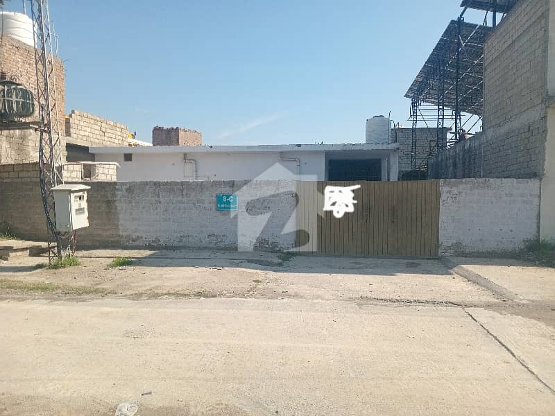 ایک کنال انڈسٹریل پلاٹ بمہ بلڈنگ و بجلی برائے فروخت . ایک کنال انڈسٹریل پلاٹ بمہ بلڈنگ و بجلی برائے فروخت .