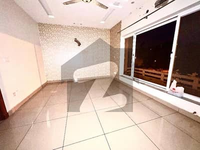 5 MARLA BEAUTIFUL DESIGER LUXURY HOUSE