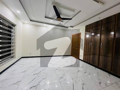 12 Marla Park Face House In Phase 7 For Sale