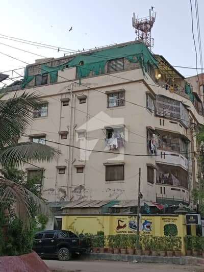 گارڈن ایسٹ جمشید ٹاؤن,کراچی میں 4 کمروں کا 8 مرلہ فلیٹ 3.0 کروڑ میں برائے فروخت۔