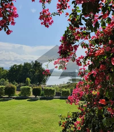 Lake View Developed Estate For Sale
