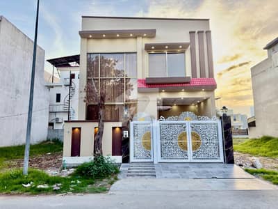 سٹی ہاؤسنگ سوسائٹی گوجرانوالہ میں 4 کمروں کا 5 مرلہ مکان 1.9 کروڑ میں برائے فروخت۔ سٹی ہاؤسنگ سوسائٹی گوجرانوالہ میں 4 کمروں کا 5 مرلہ مکان 1.9 کروڑ میں برائے فروخت۔