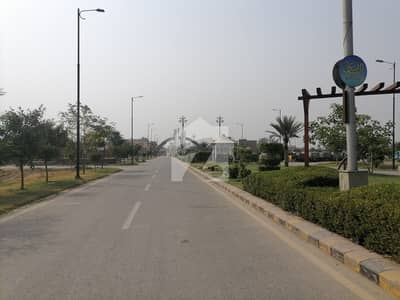 Prime Location In Sitara Diamond City Residential Plot Sized 3 Marla For sale