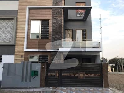 Bahria Nasheman - Iris House For sale Sized 5 Marla
